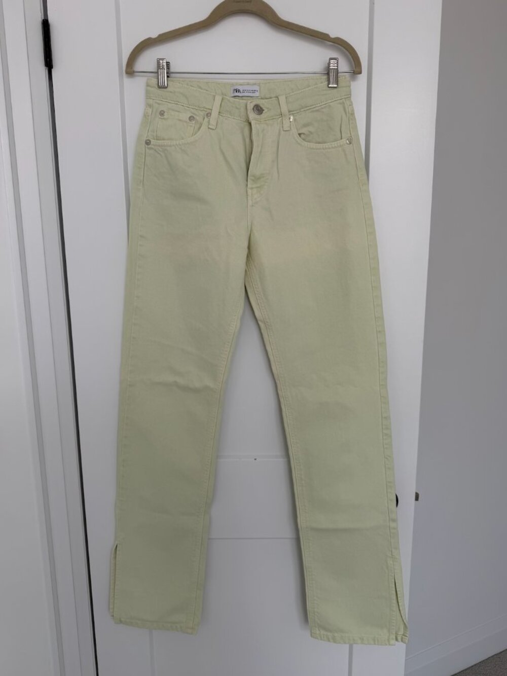 Zara Pastel Green Straight Leg Jean With Hem Slits Size 4
